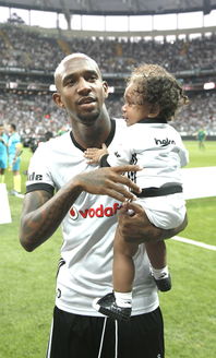 mk体育备用-曼联将重点引进安德森,提升球队锋线实力,曼联球员安德鲁科尔