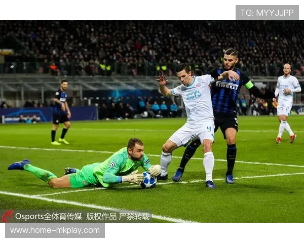 埃因霍温禁区内配合成熟