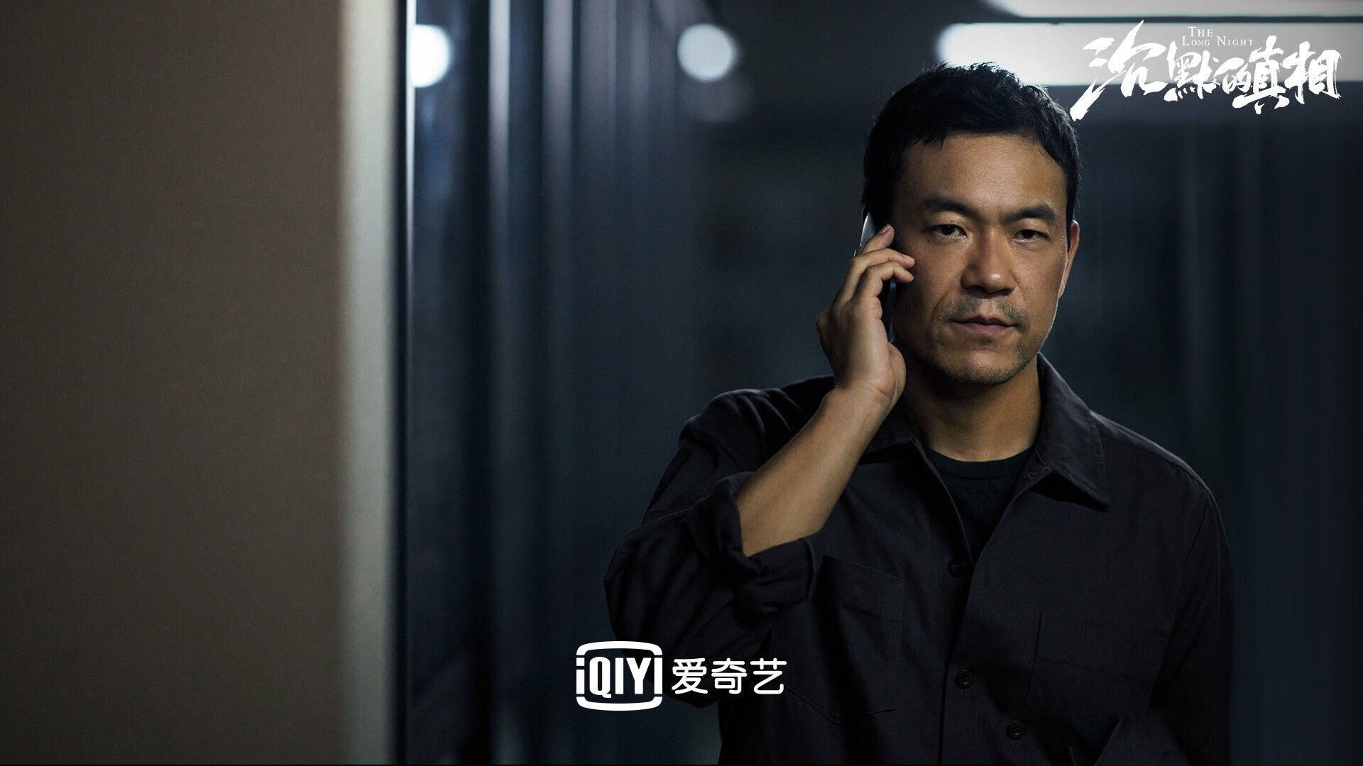 “缆绳滑水：东桃花岛赛场新兴水上运动风靡一时”